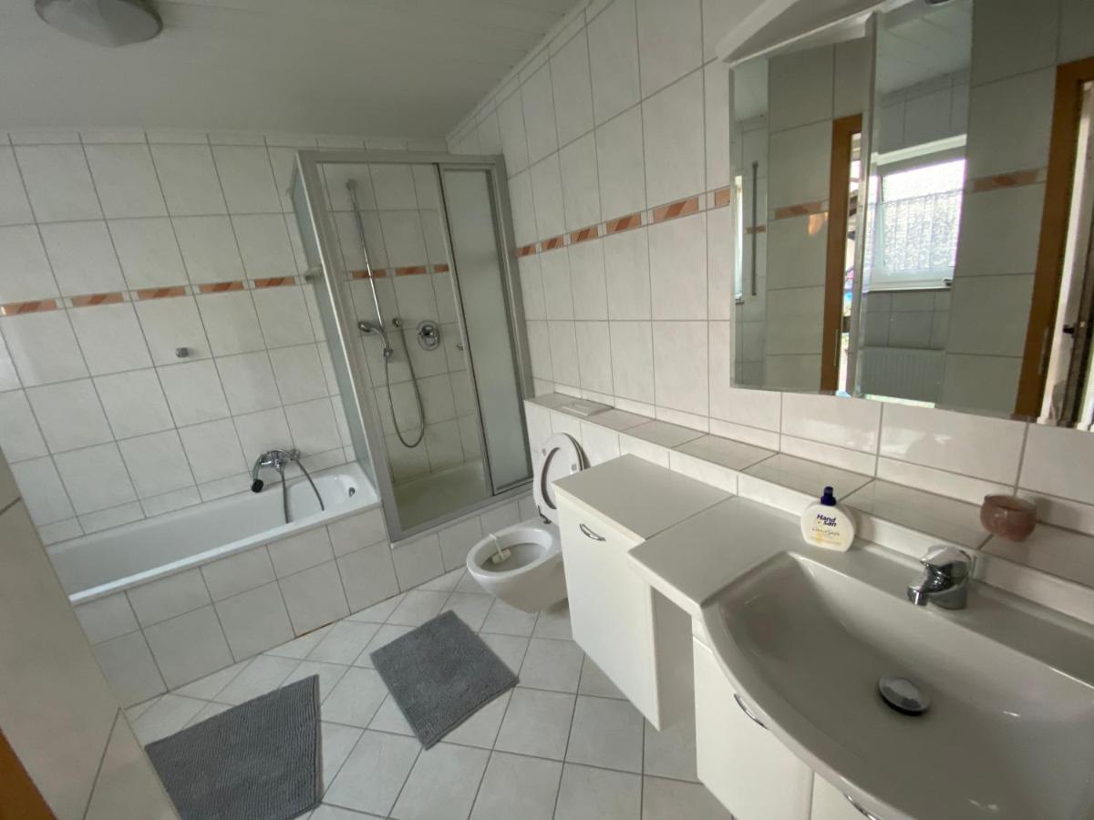 Ferienwohnung Suhad Ludwigshafen am Rhein Esterno foto