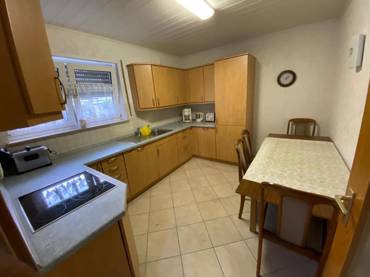 Ferienwohnung Suhad Ludwigshafen am Rhein Esterno foto